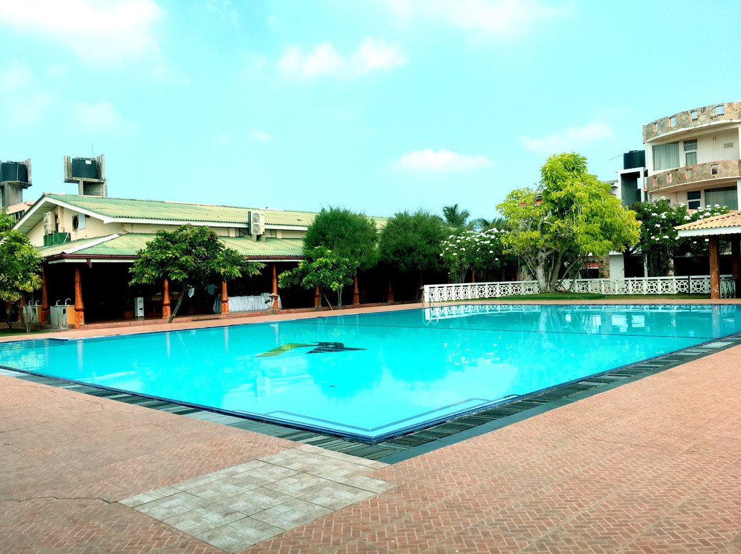 池拉城市酒店主图