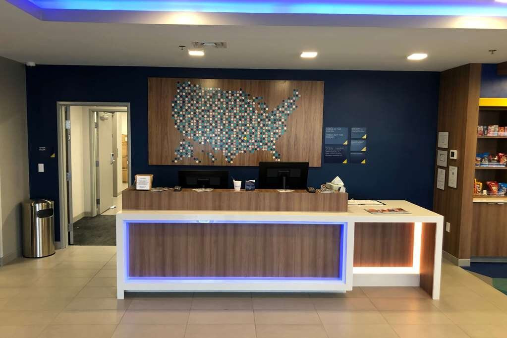 Microtel Inn & Suites By Wyndham Hot Springs主图