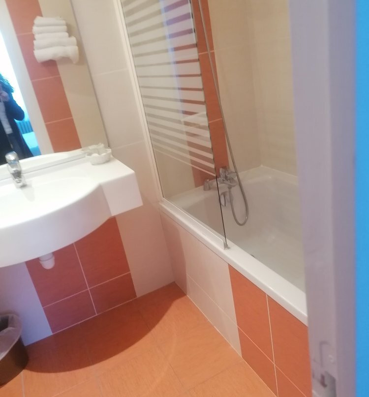 Hotel Du Louvre Cherbourg主图