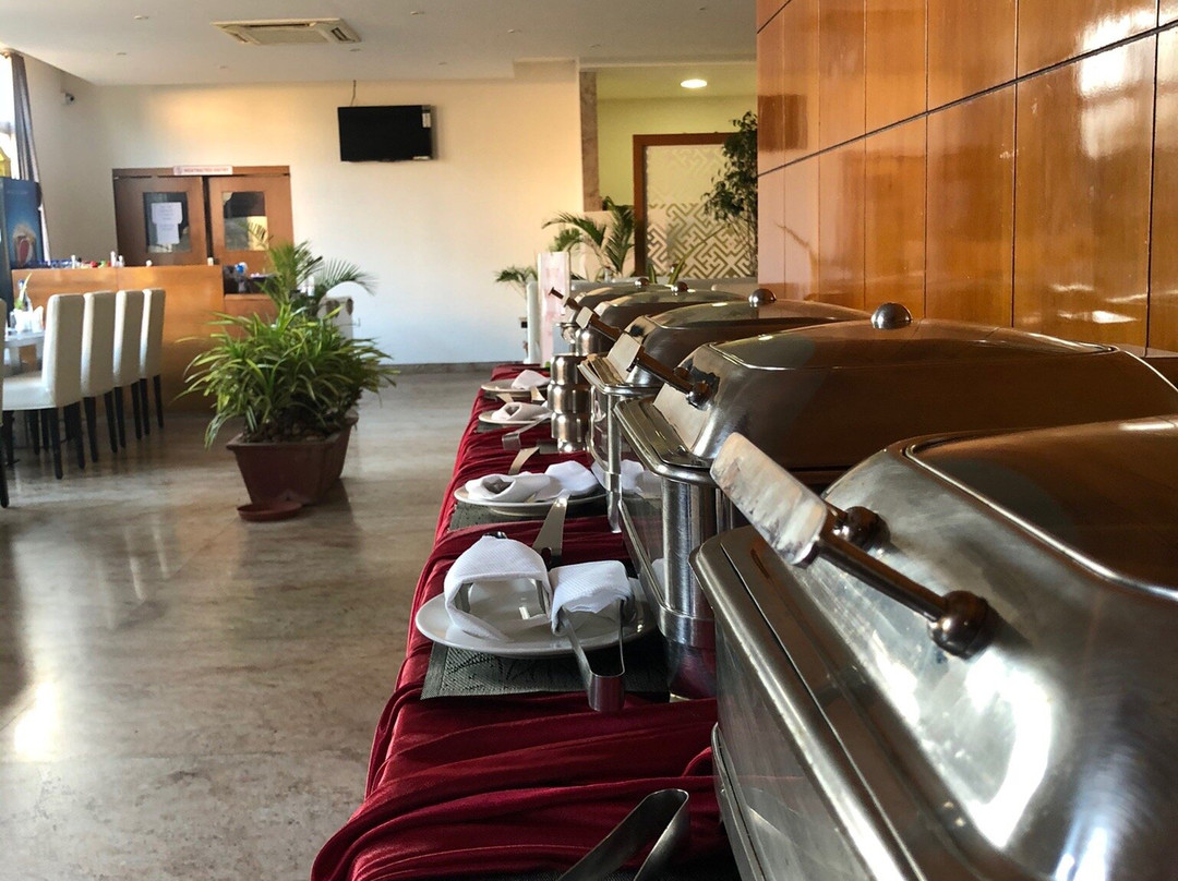 Hotel Crystal Inn主图