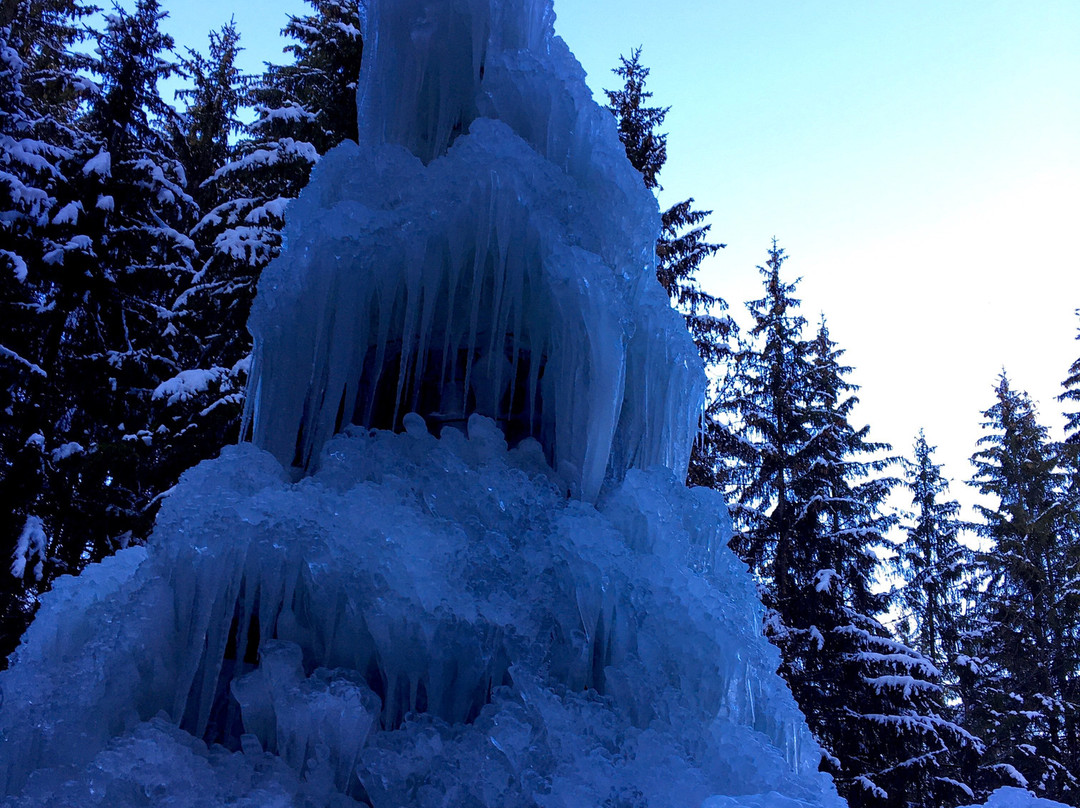 Ice palaces Schwarzsee景点图片