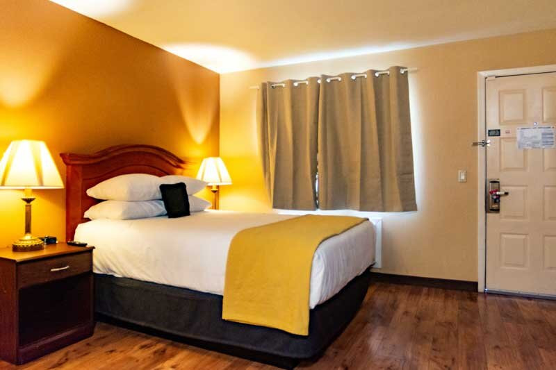 Desert Inn Extended Stay Cathedral City主图