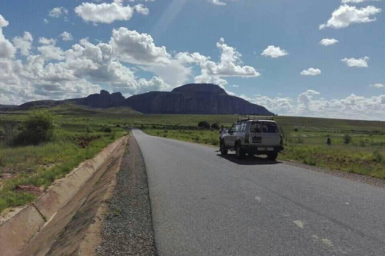 Friendly Tour Guide Madagascar-安塔那那利佛必去景点