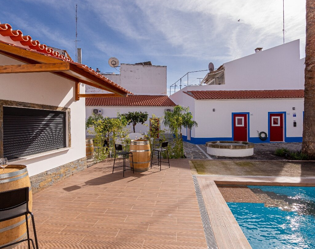 Luxury Palm Suites