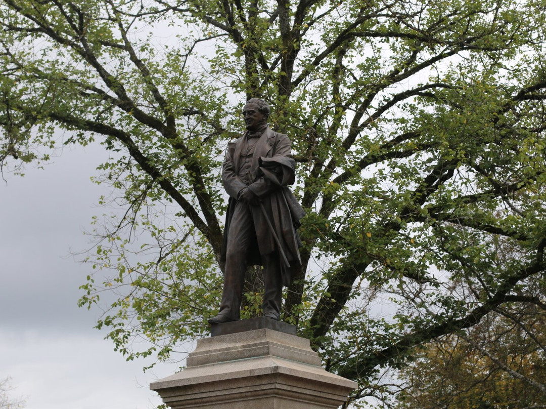 Statue d'Eugène Schneider景点图片