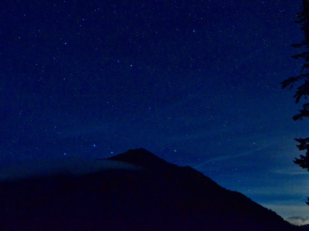 新月湖酒店主图