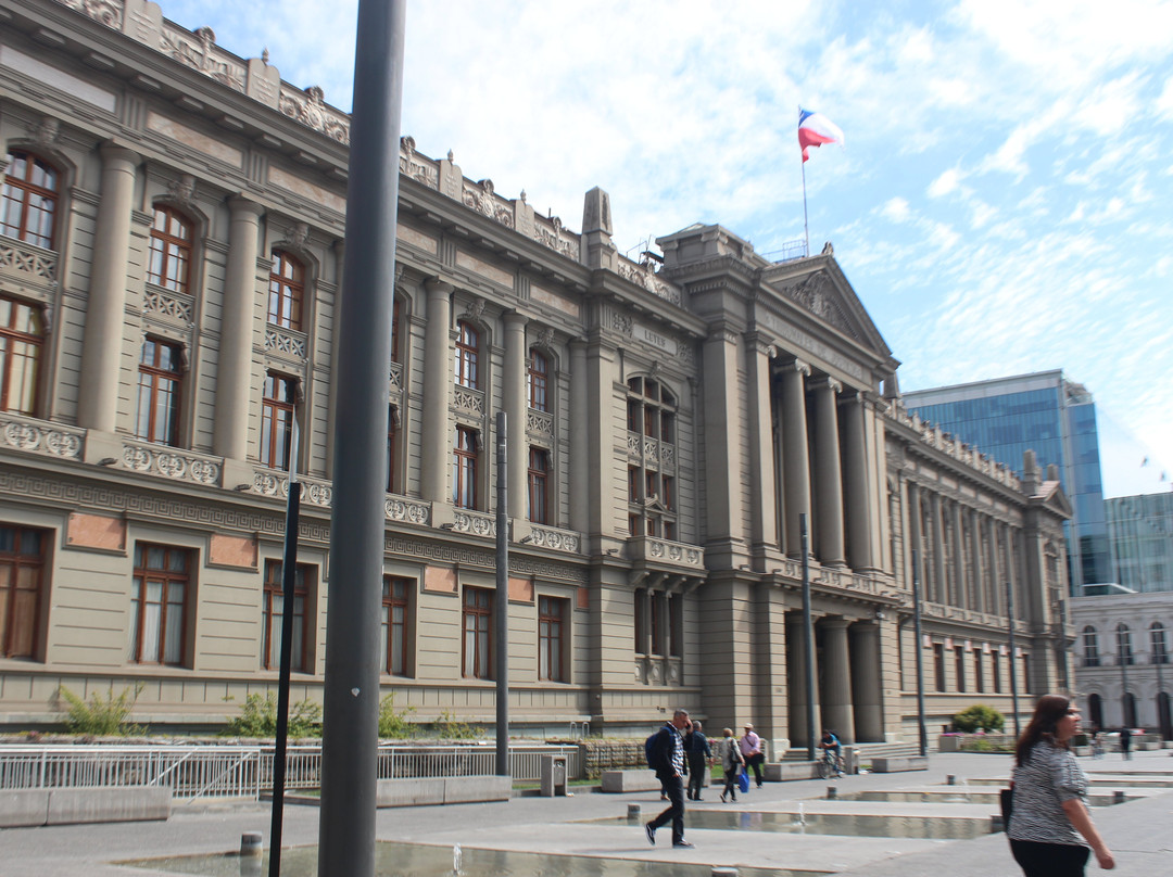 Palacio de Tribunales de Justicia-圣地亚哥必去景点