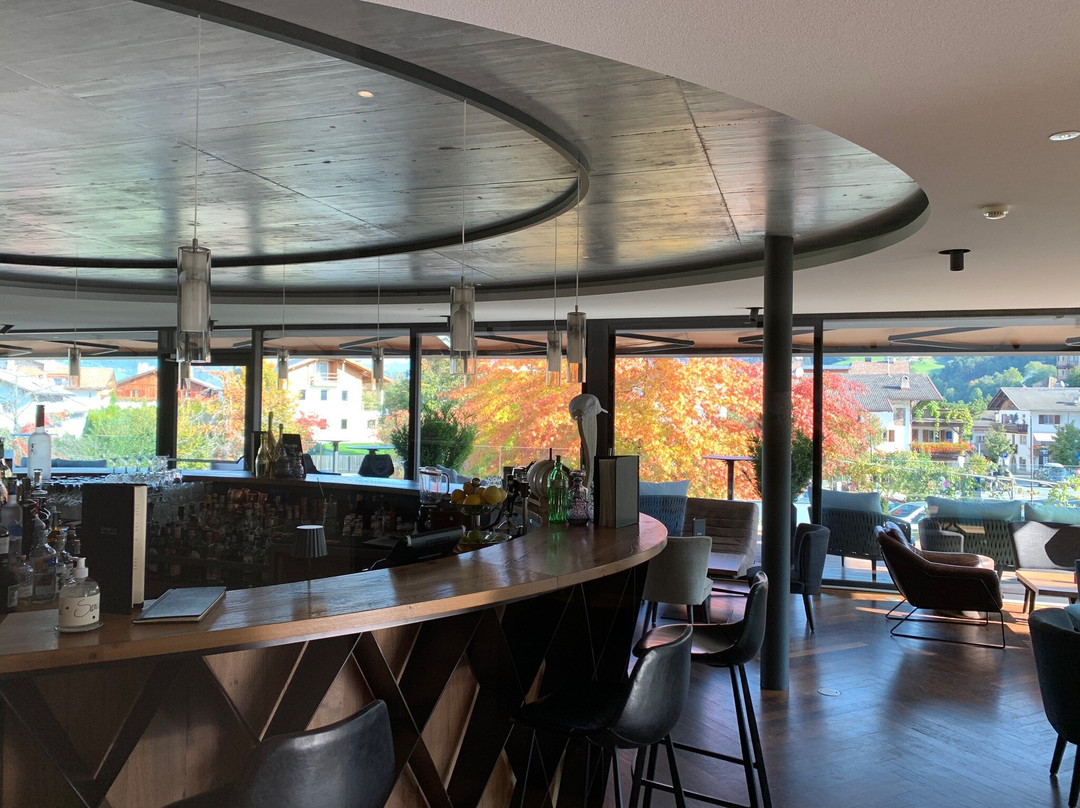 Daniel's Bar & Lounge景点图片