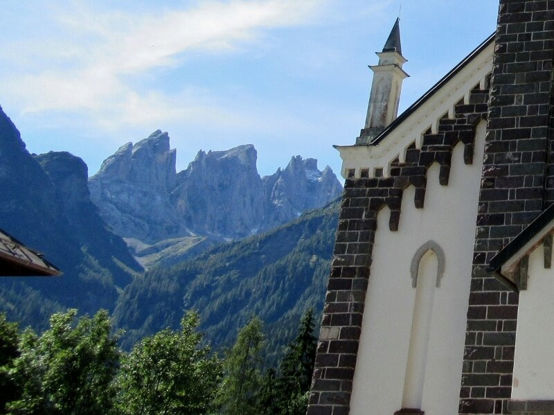 Monumento ai Caduti-Falcade必去景点