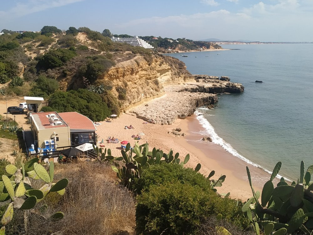 Praia dos Aveiros-阿尔布赞拉必去景点