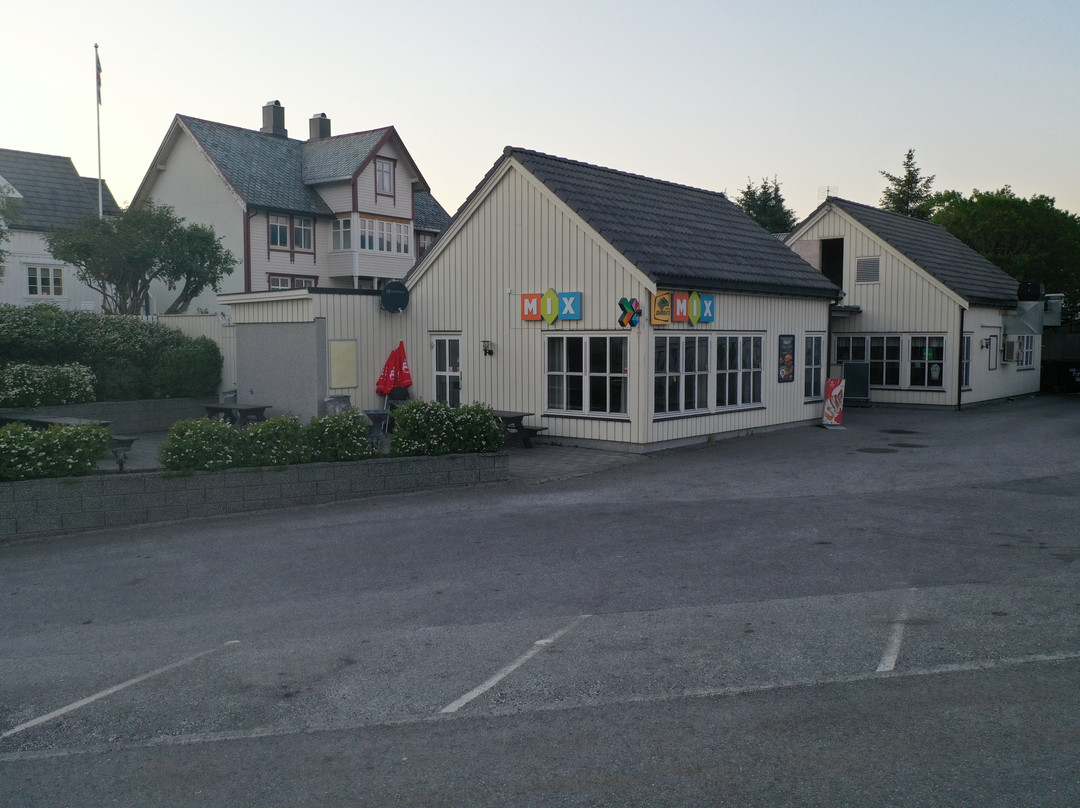 Bud Kiosk og Spiseri AS