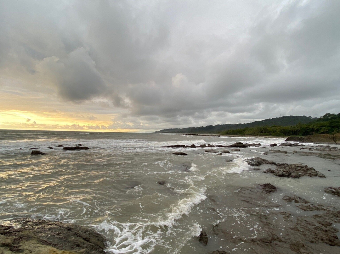 Playa Hermosa景点图片