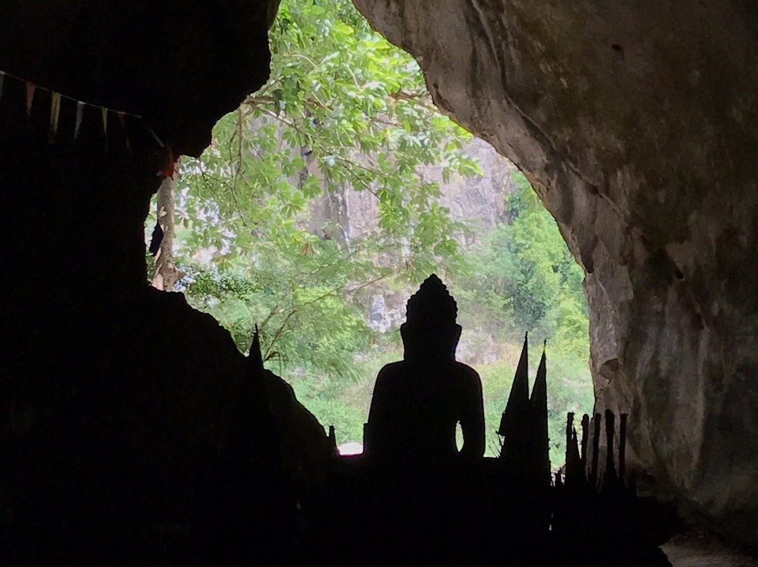 Phnom Kampong Trach Cave景点图片
