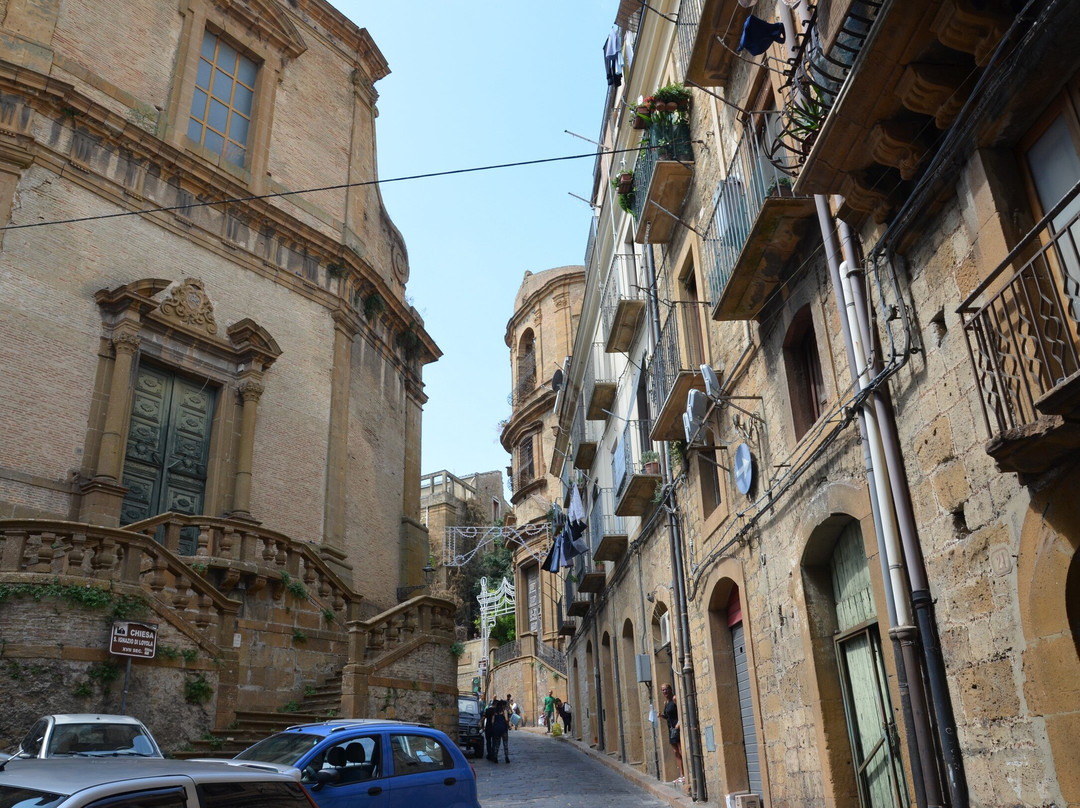 Cattedrale di Maria Santissima Delle Vittorie-皮亚扎－阿尔梅里纳必去景点