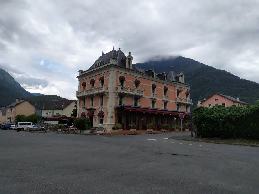 法国大酒店主图