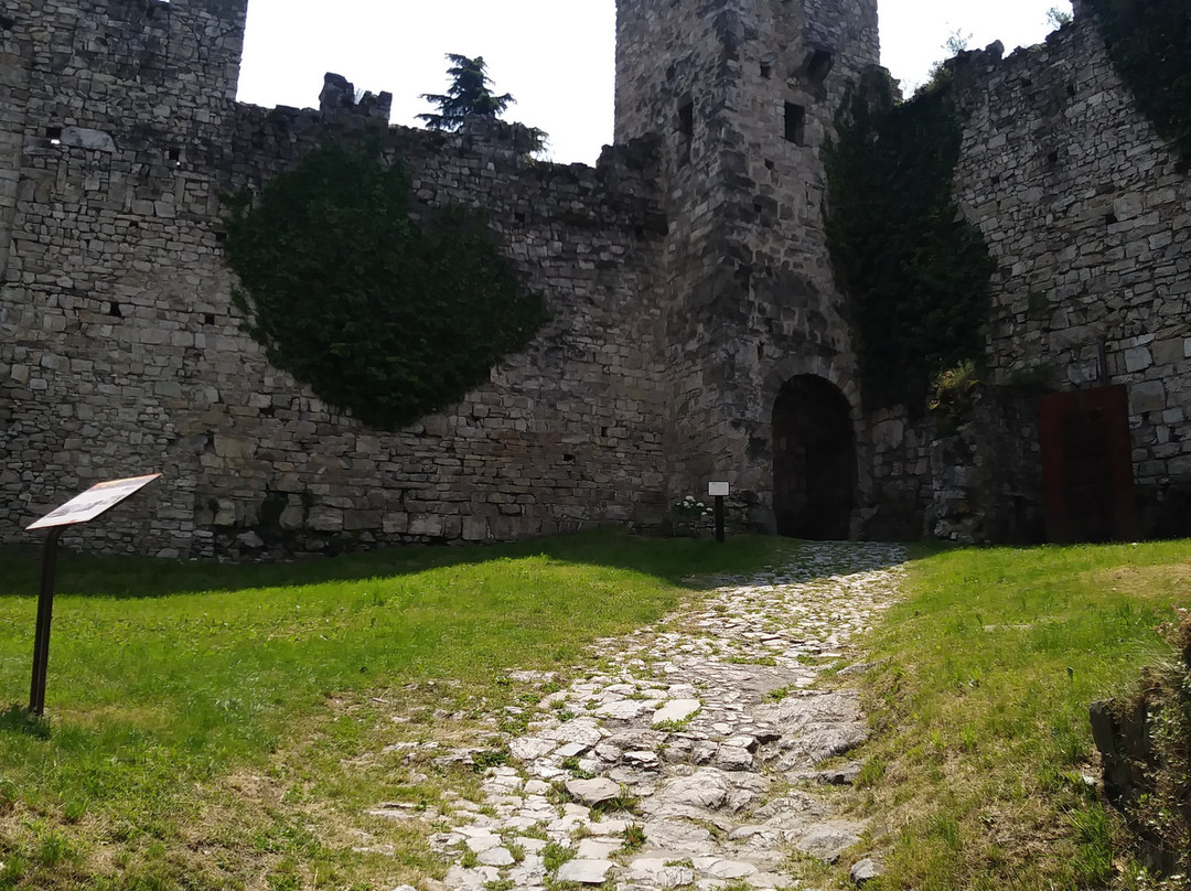 Castello Di Breno景点图片