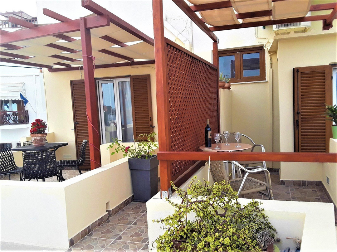 Pefkakia Park Guesthouse主图