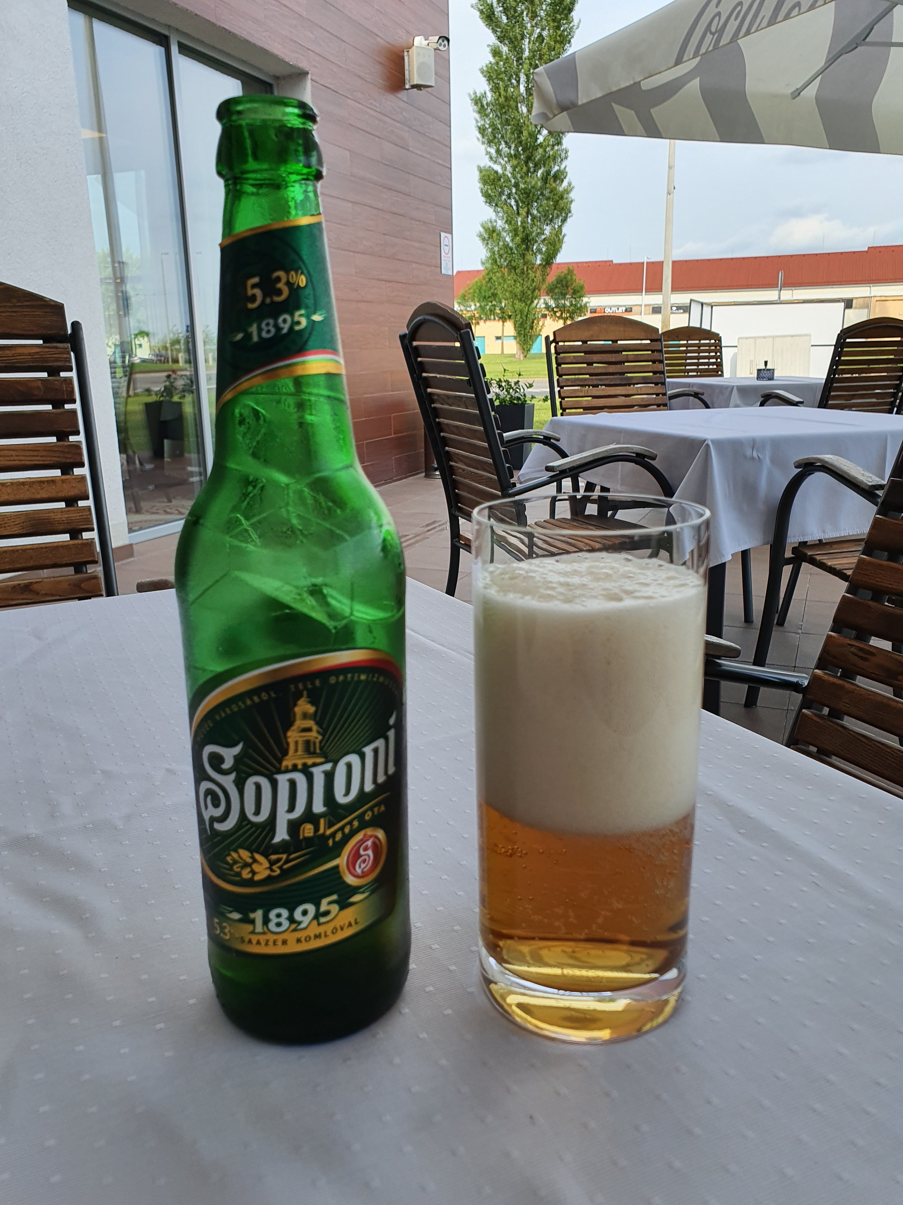 Outlet Hotel Polgár-餐饮