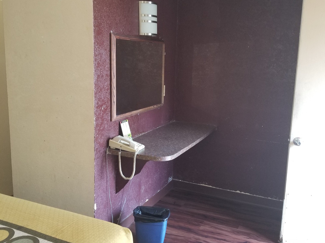 Colonial Motel主图