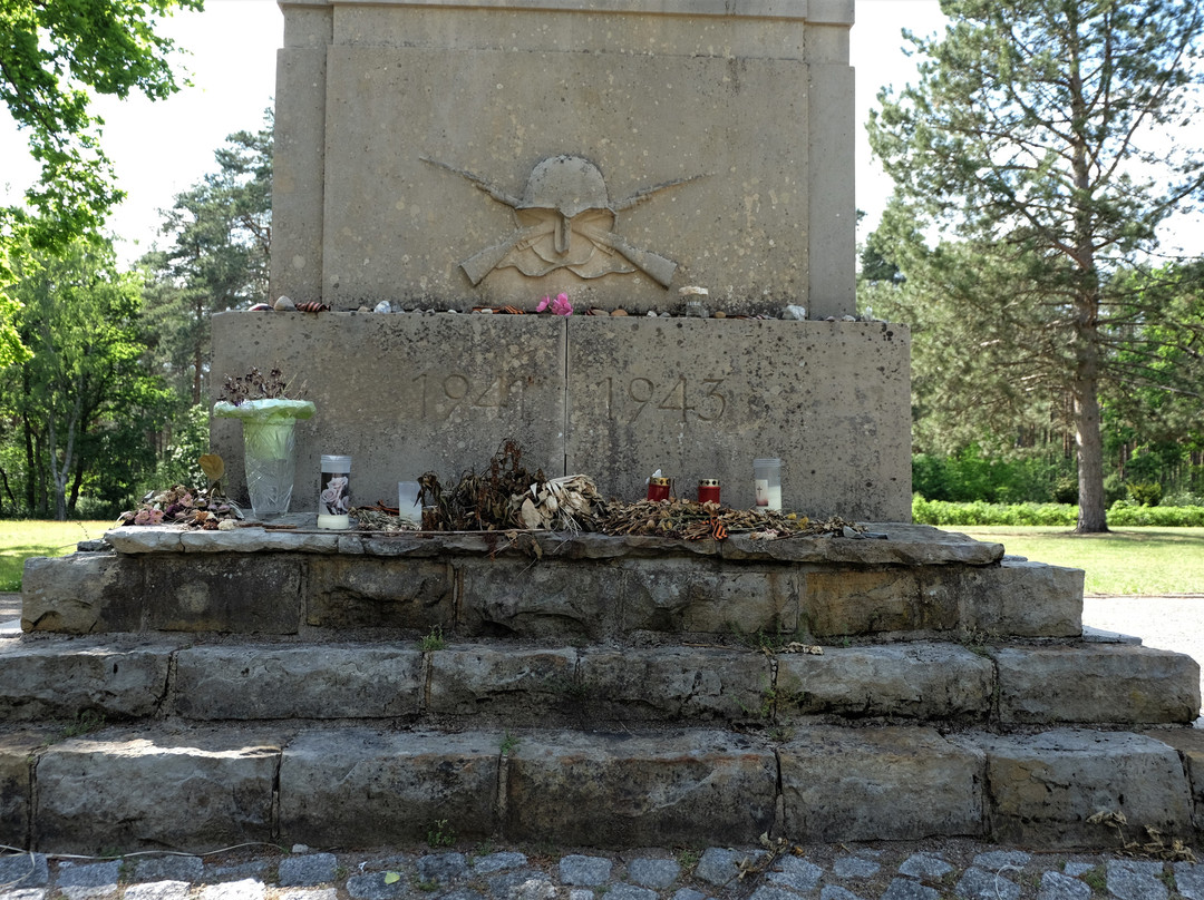 Prisoners Of War Cemetery景点图片