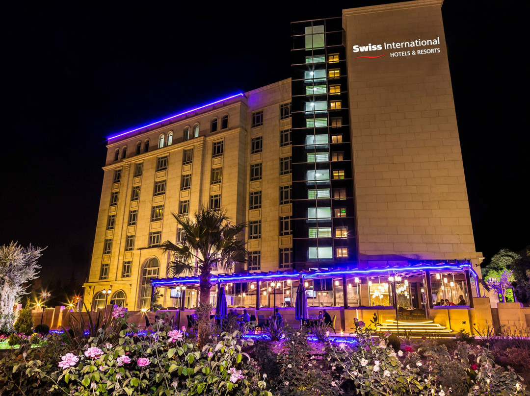 Olive Tree Hotel主图