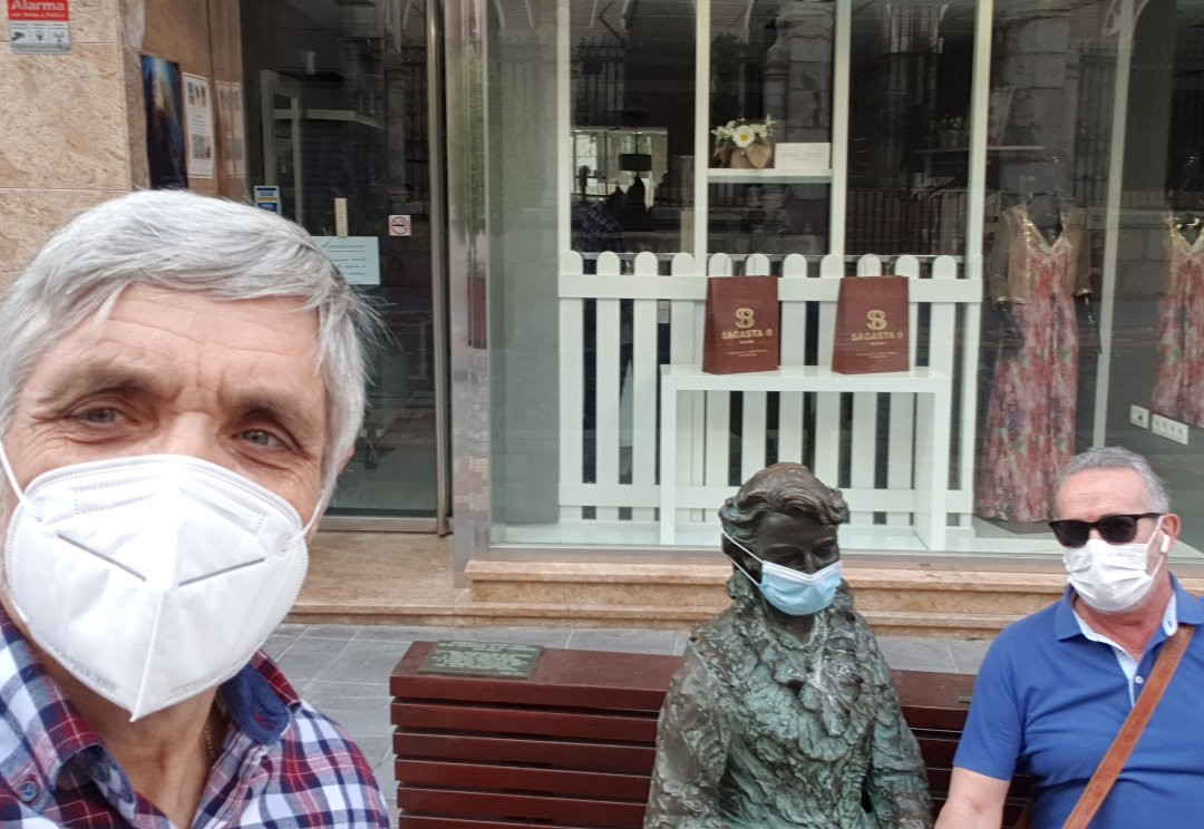 Escultura Carmen Conde-卡塔赫纳必去景点