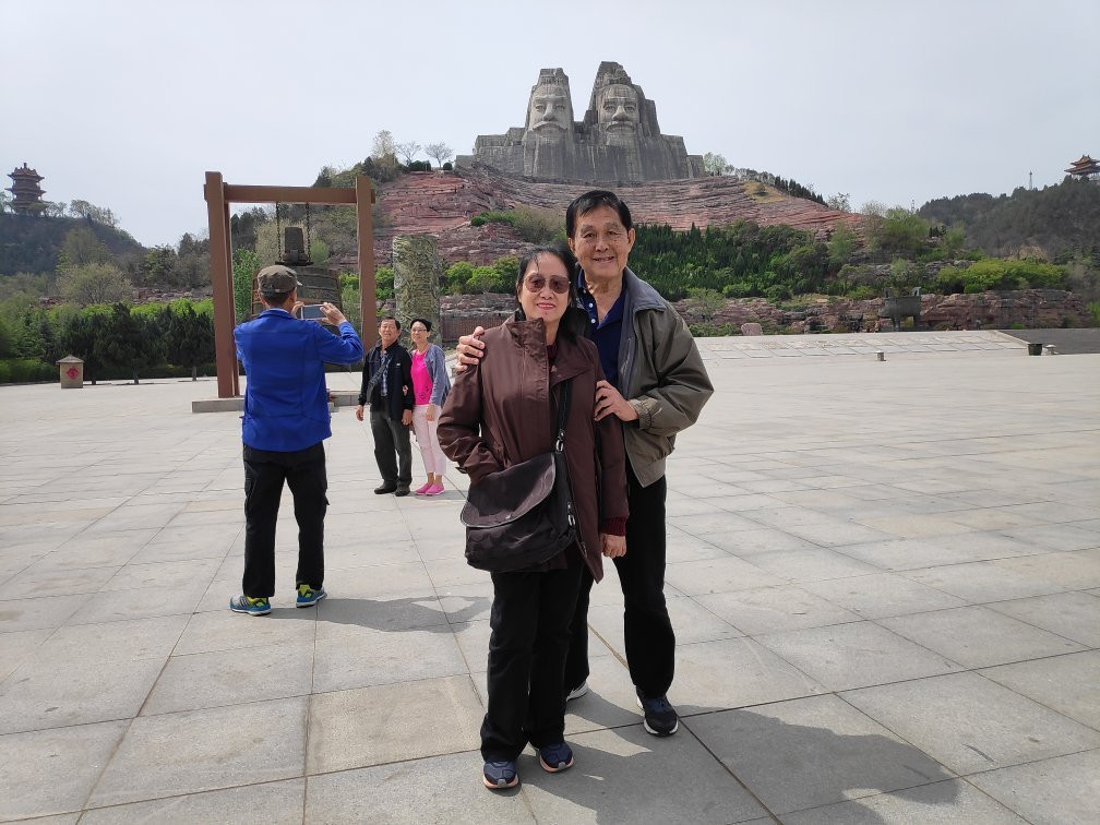 炎黄二帝像-郑州市必去景点