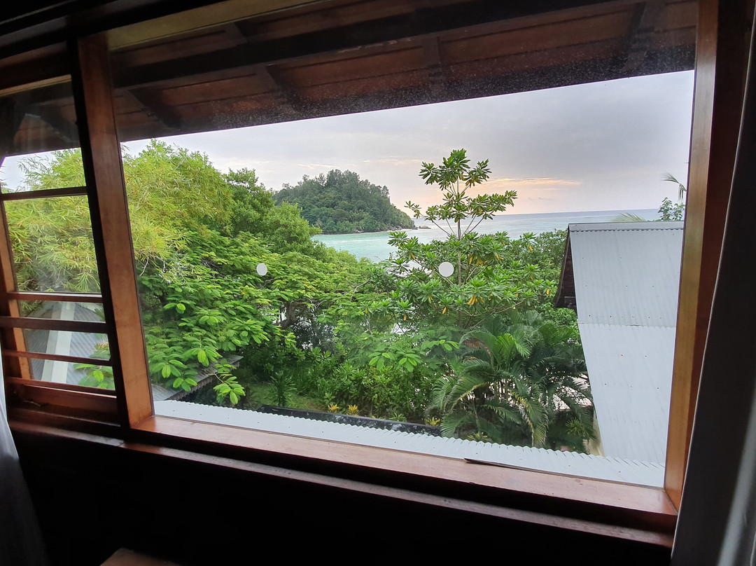 魔法岛度假酒店主图