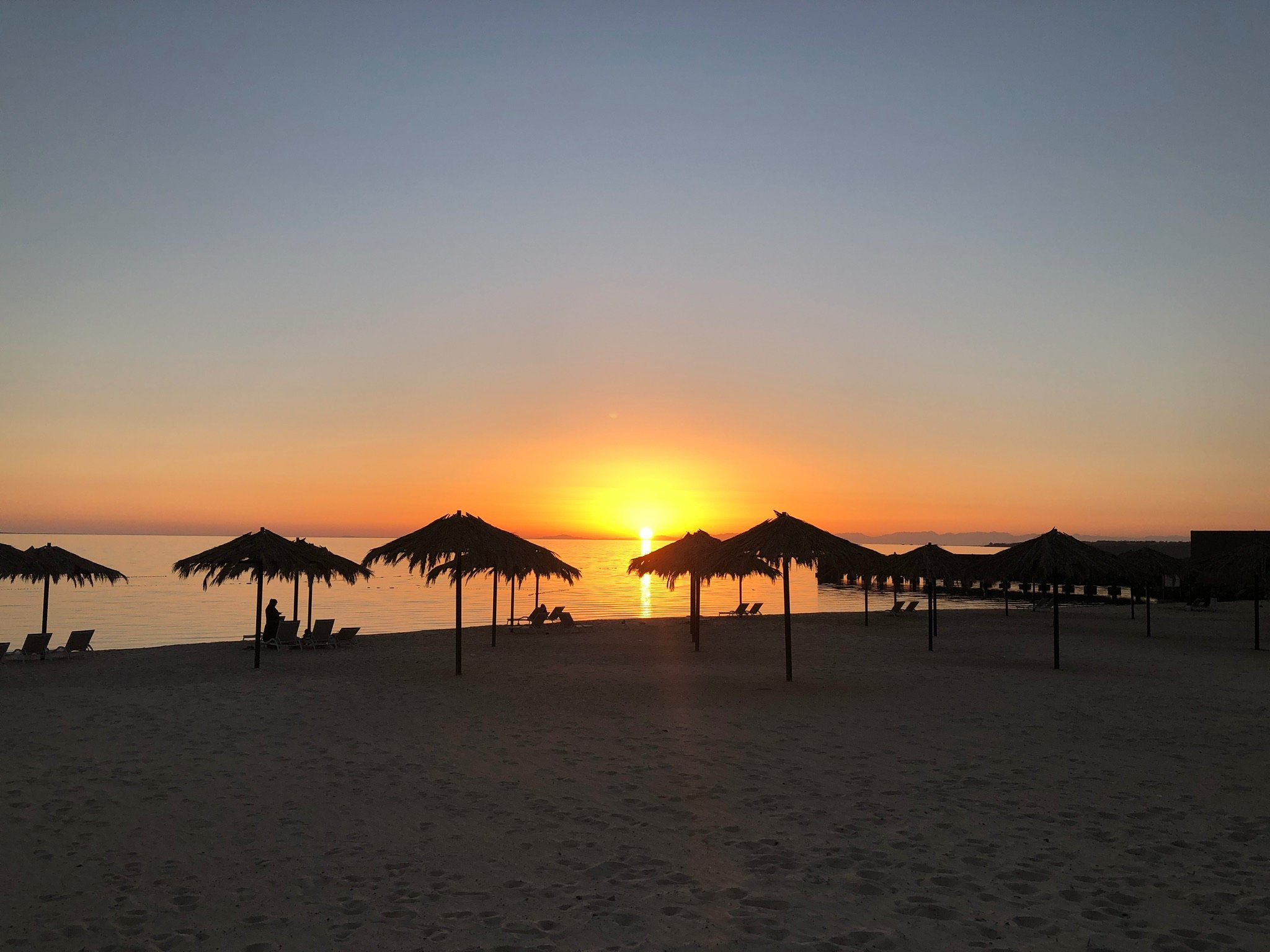 Royal Tulip Sharma Resort-泳池