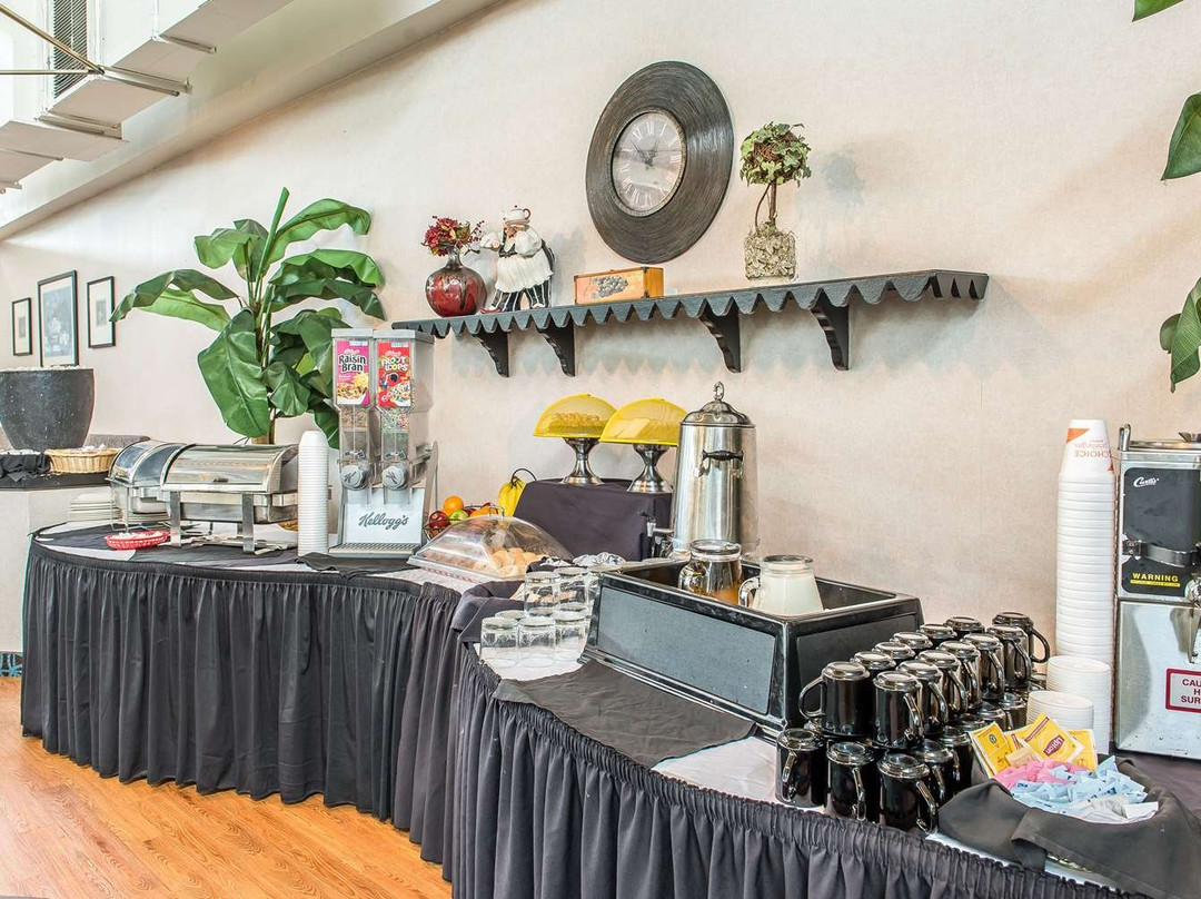 Quality Inn and Conference Center主图