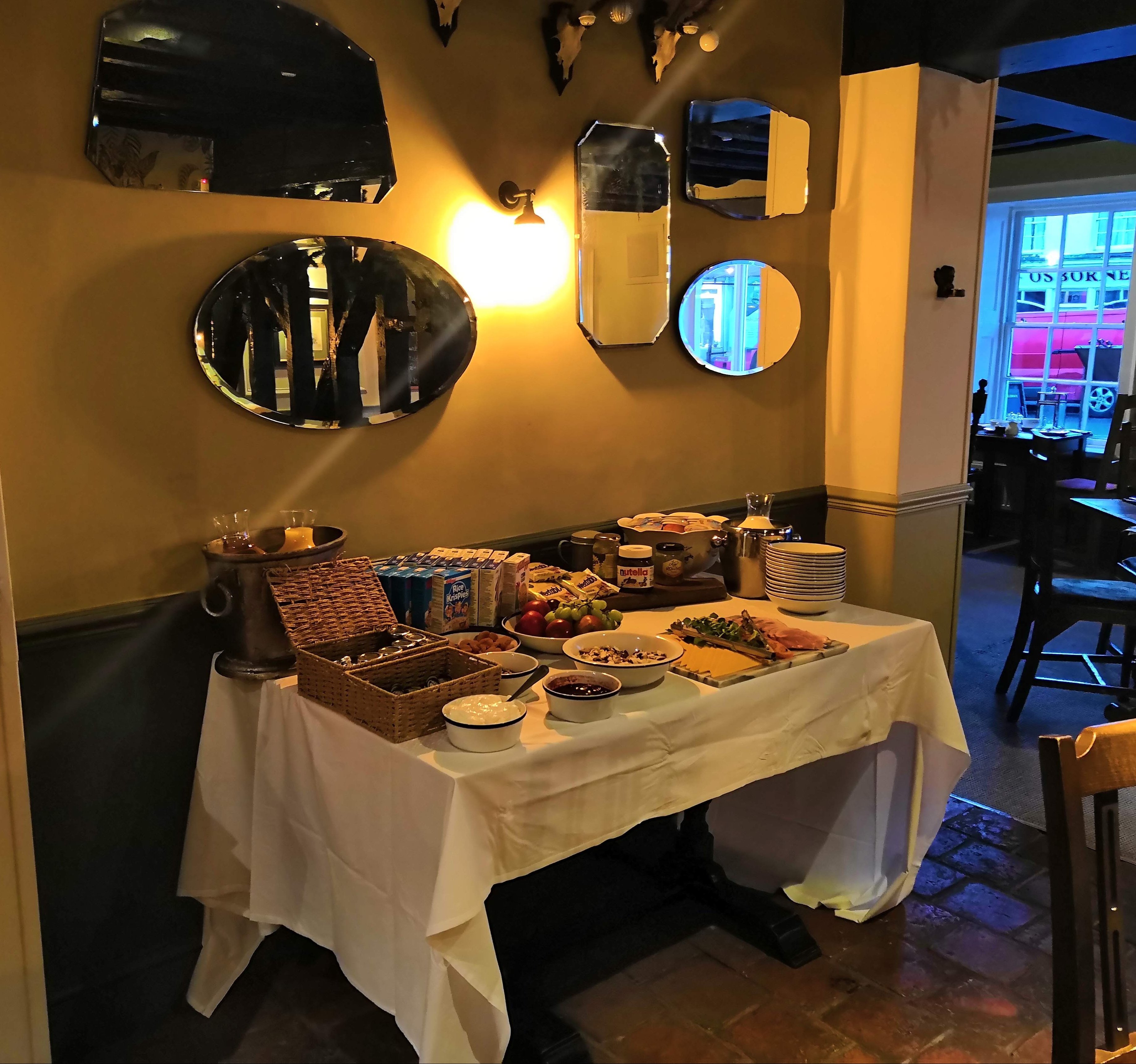 The Angel & Blue Pig Hotel-餐饮