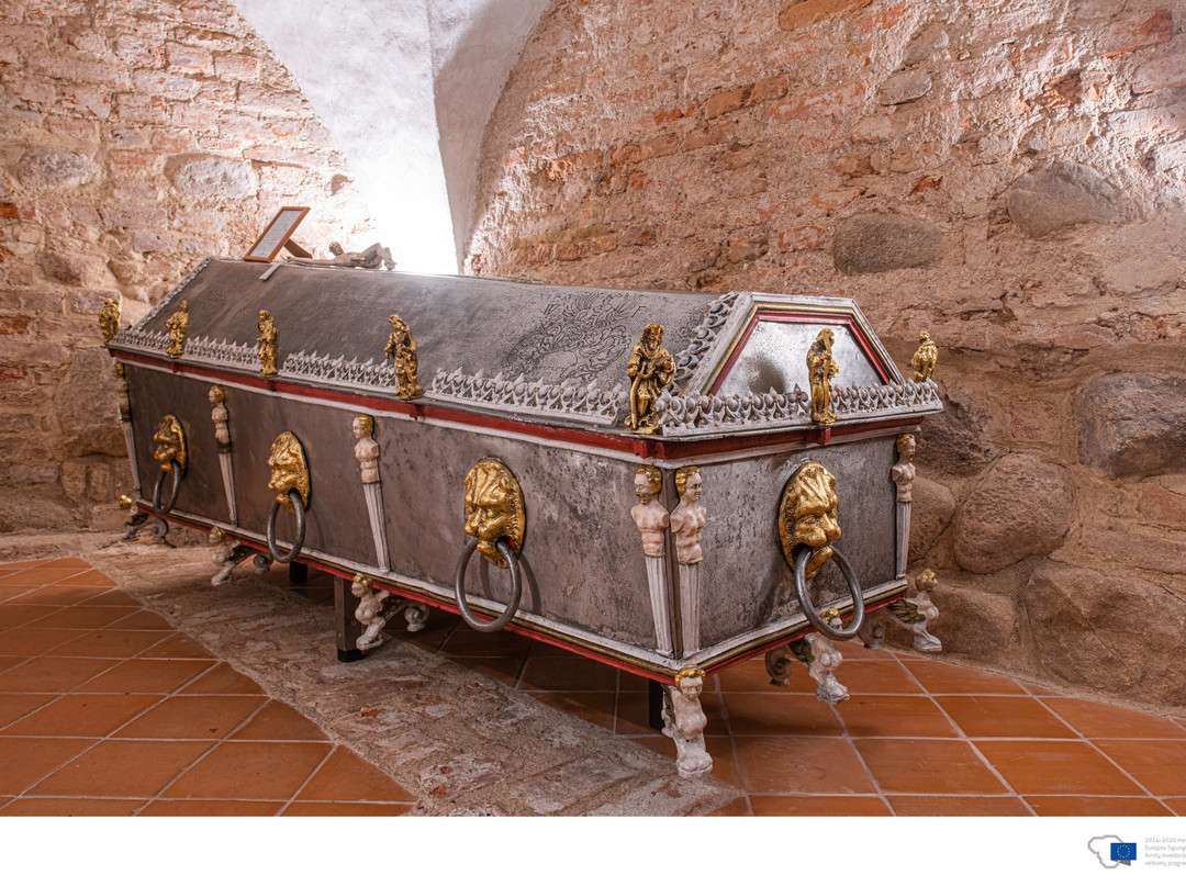 Ensemble of the Franciscan monastery and Church景点图片