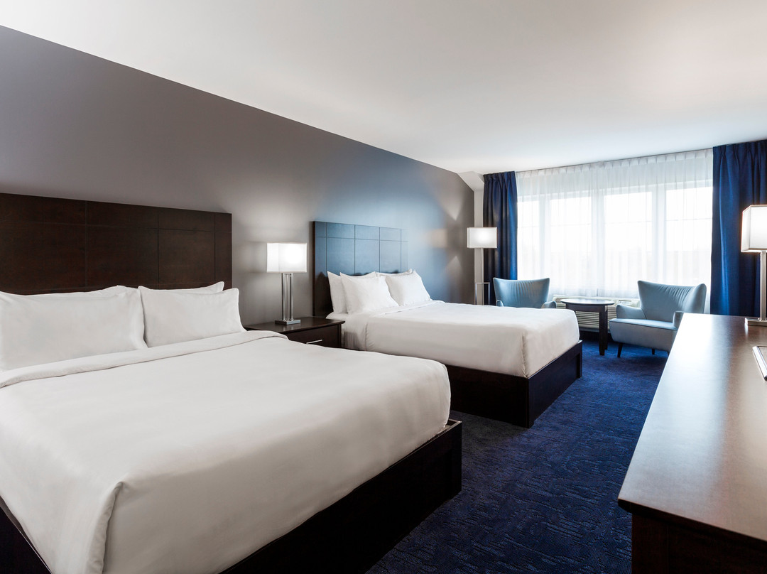 Impéria Hôtel & Suites St-Eustache主图