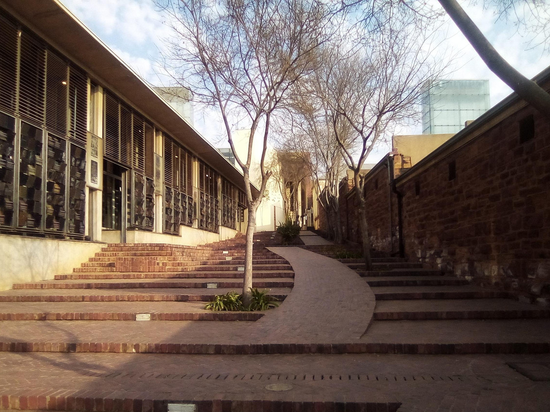 KML Shuttle Services-桑顿必去景点