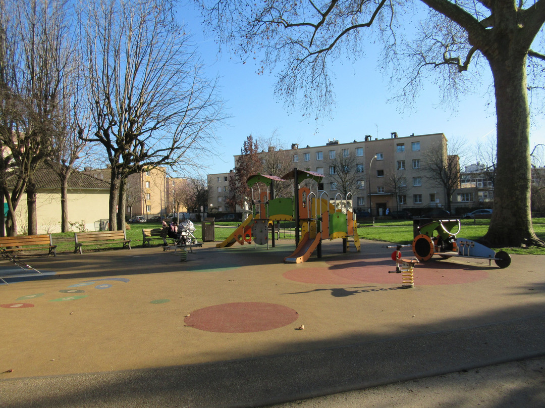 Square Hameln-圣莫代福塞必去景点