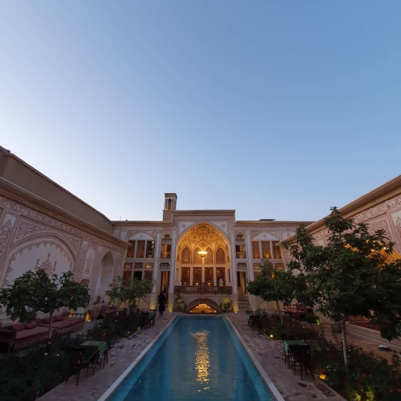 Mahinestan Raheb Hotel主图