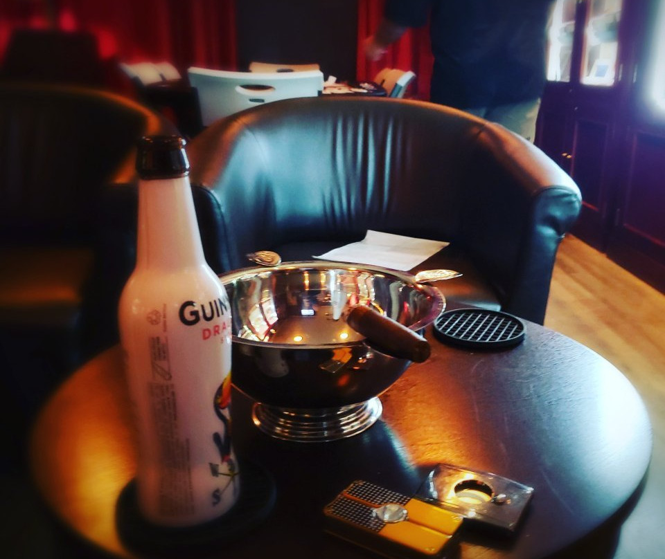 Vintage Havana Cigar Lounge-里奇克莱斯特必去景点