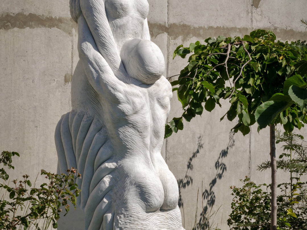Sculpture Park Legenda-Ramzay必去景点