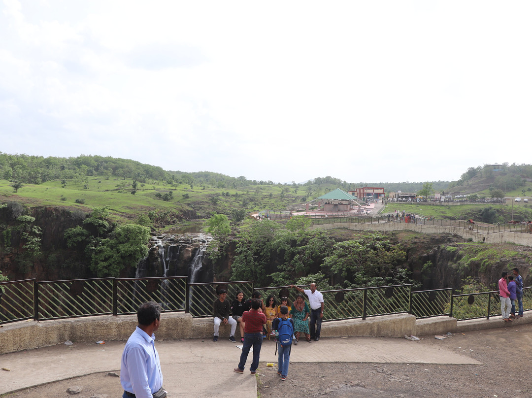 Patalpani Water Falls景点图片