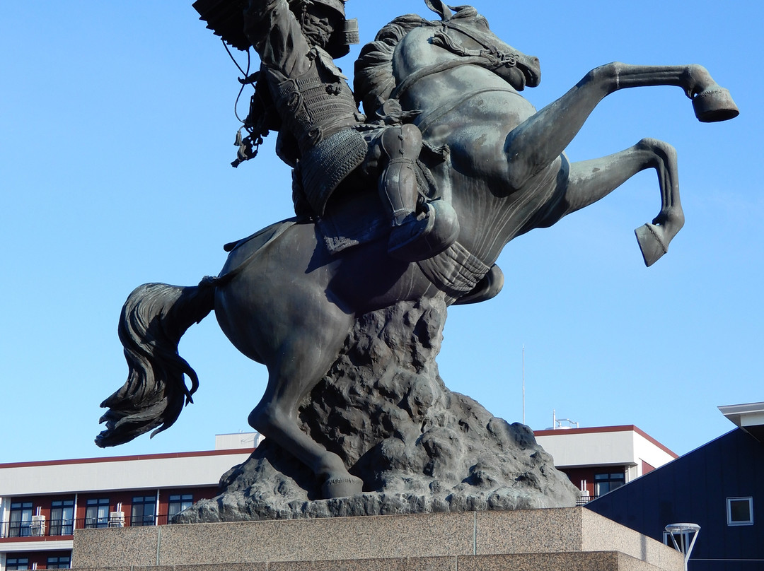 Statue of Yoshihiro Shimazu-日置市必去景点