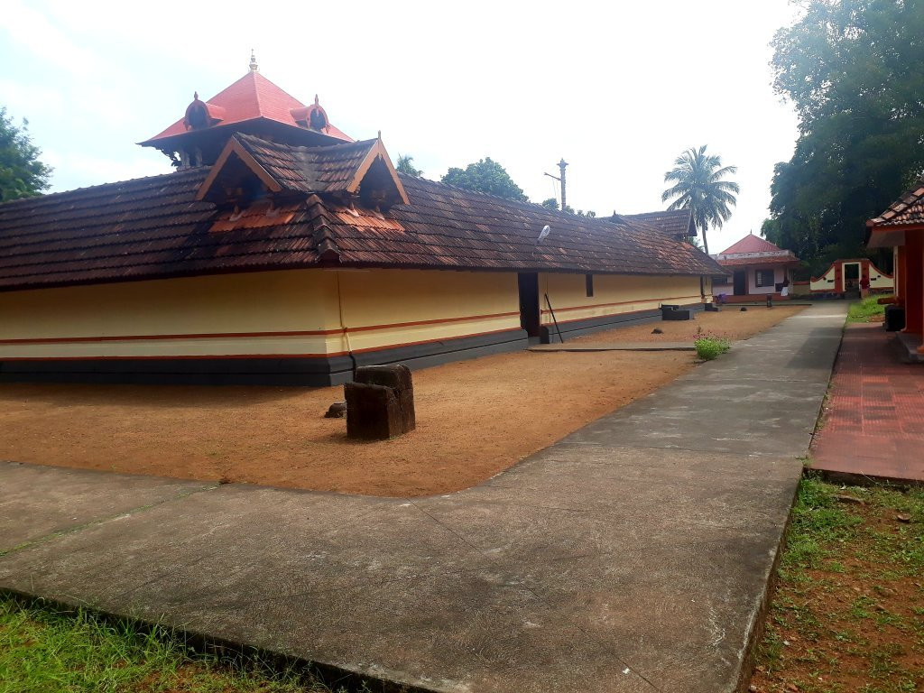 Kaduthuruthy Shiva Temple景点图片