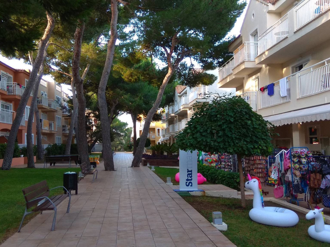 伊波罗之星卡拉巴尔卡俱乐部酒店主图