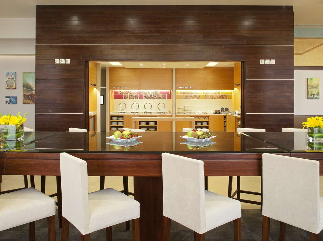 锡劳机场希尔顿欢朋酒店主图