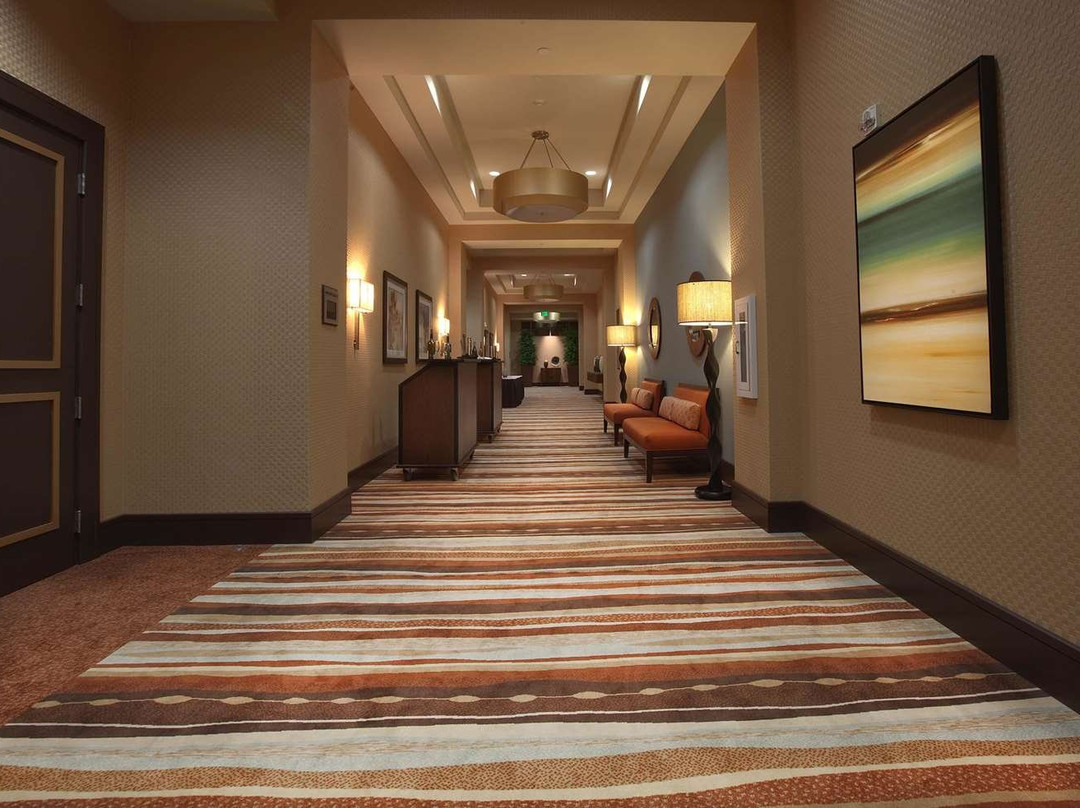 Embassy Suites by Hilton Palmdale主图