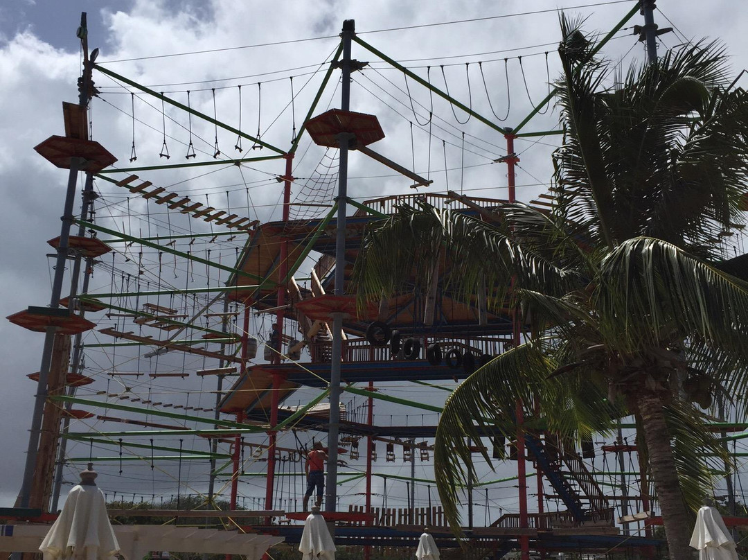 Rocarena Climbing Center景点图片