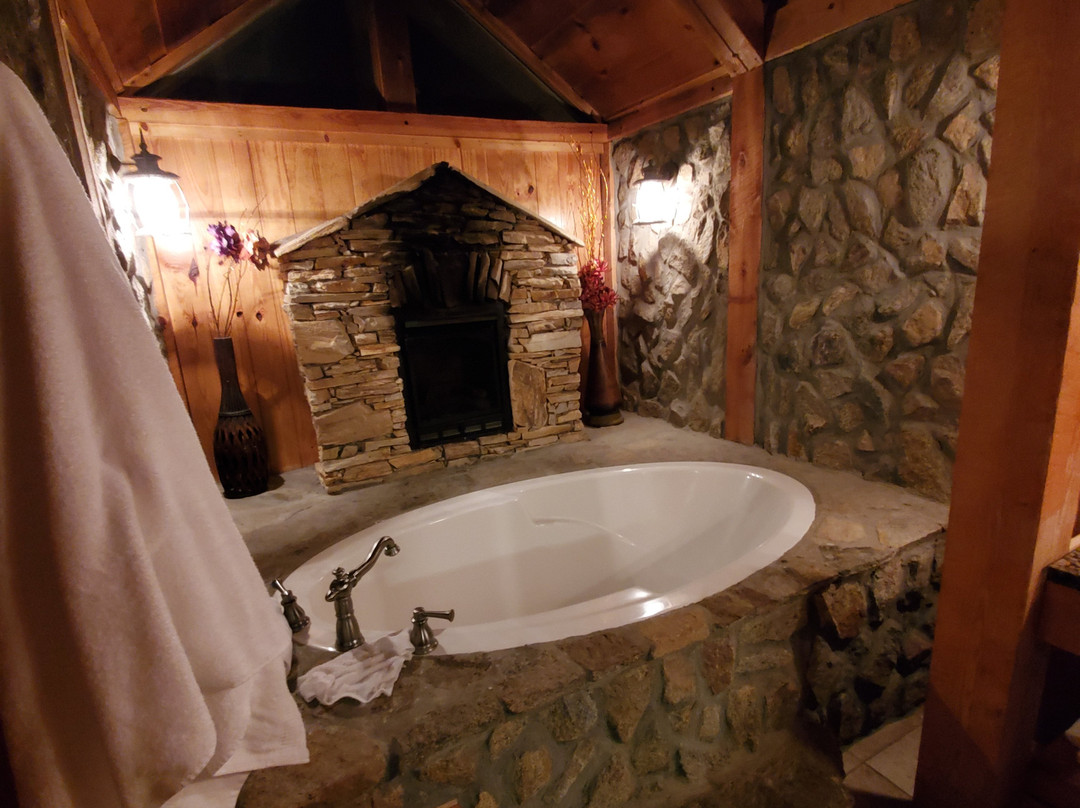 Hemlock Hills Resort主图