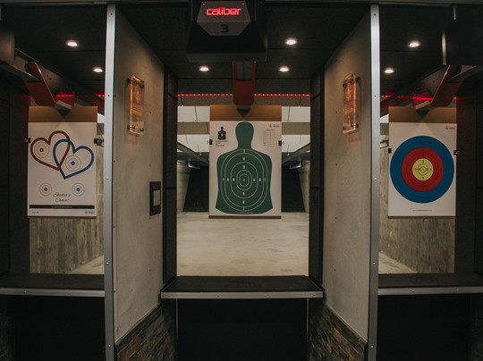 Bullets & Broadheads Shooting Center-大草原必去景点