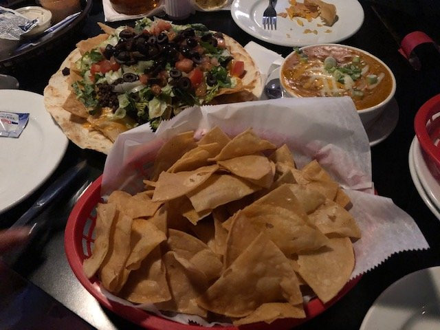 Gaines旅游景点-Scooter's Bar & Grill