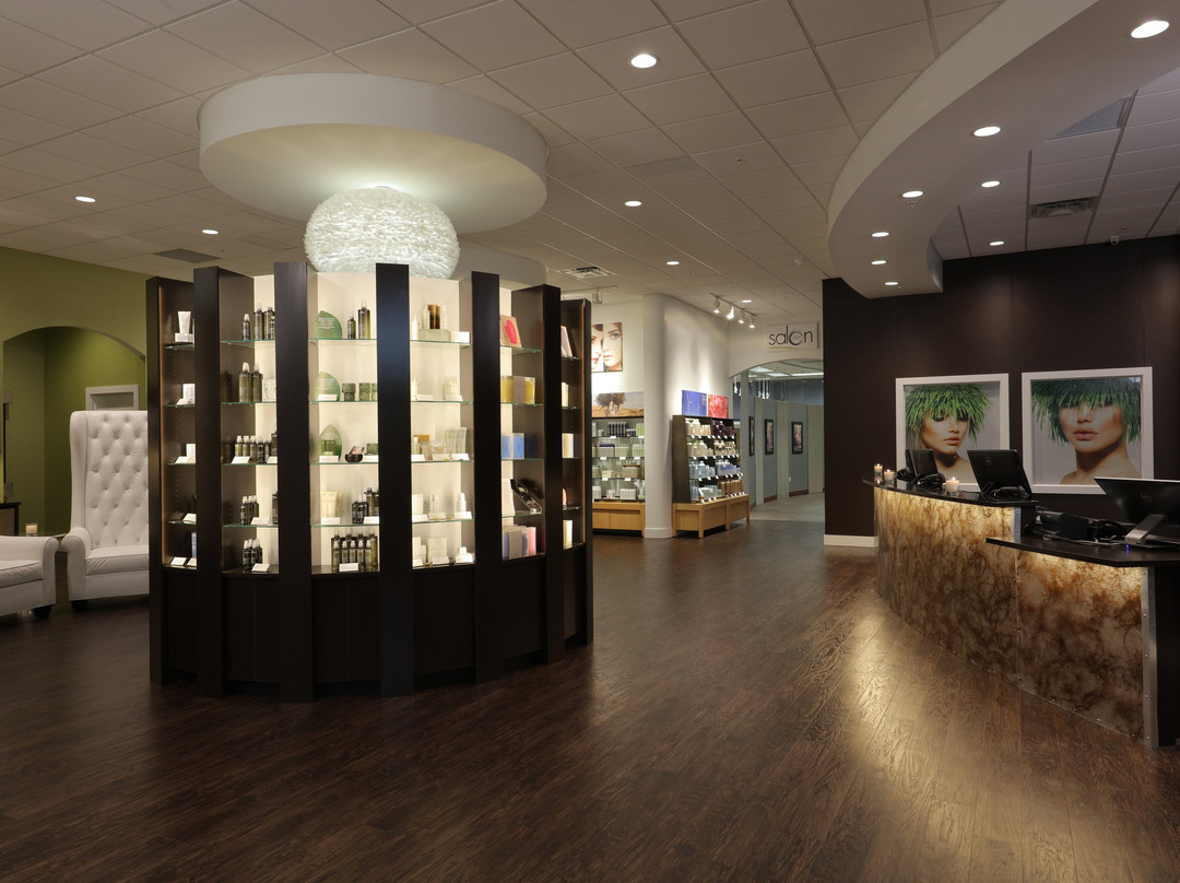 Norton Shores旅游景点-Salon 297