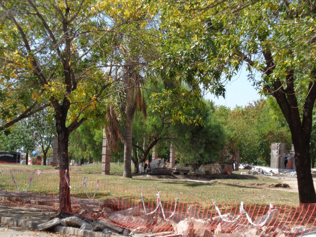 Plaza de los Inmigrantes景点图片